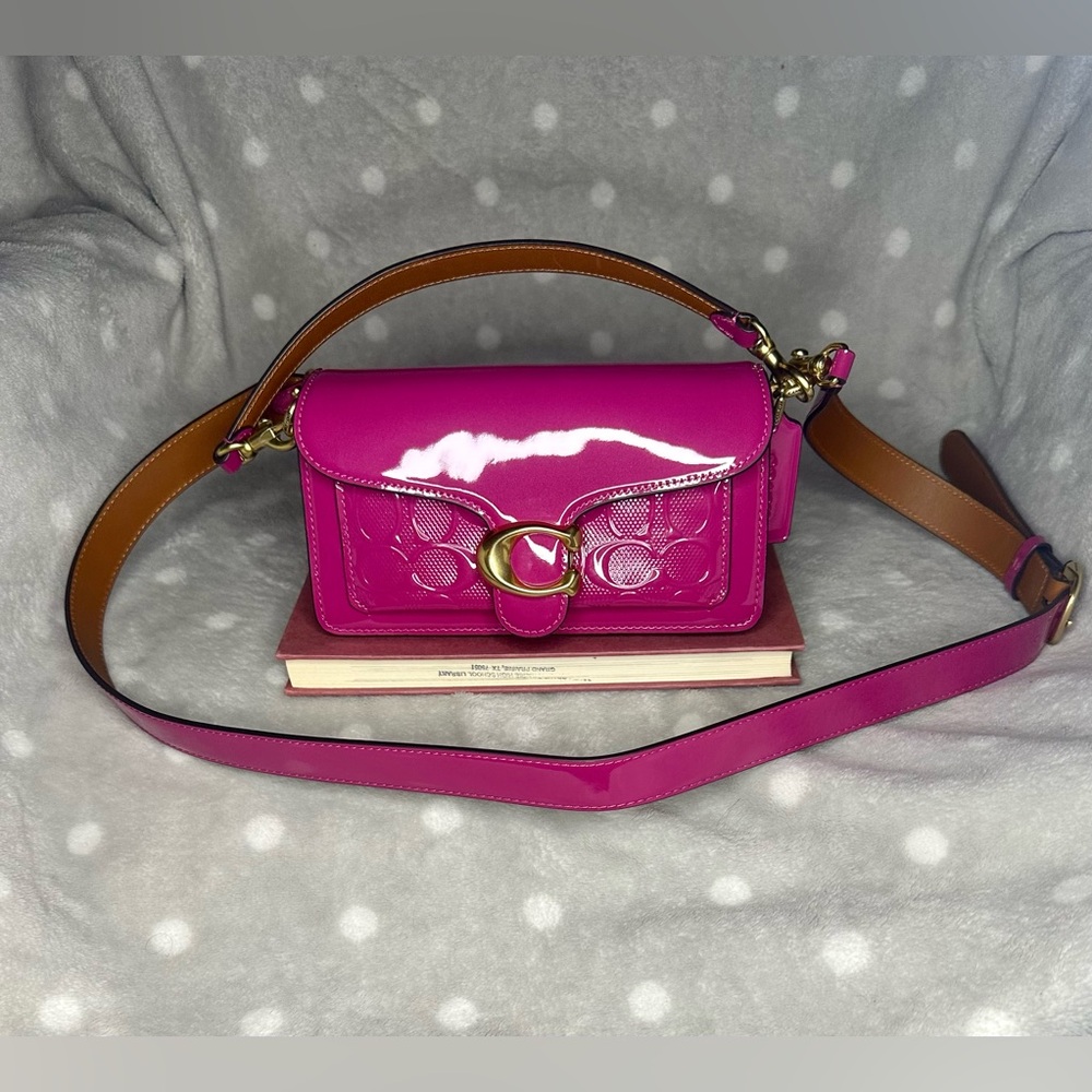 COACH MINI TABBY SHOULDER BAG 20 IN SIGNATURE PATENT LEATHER